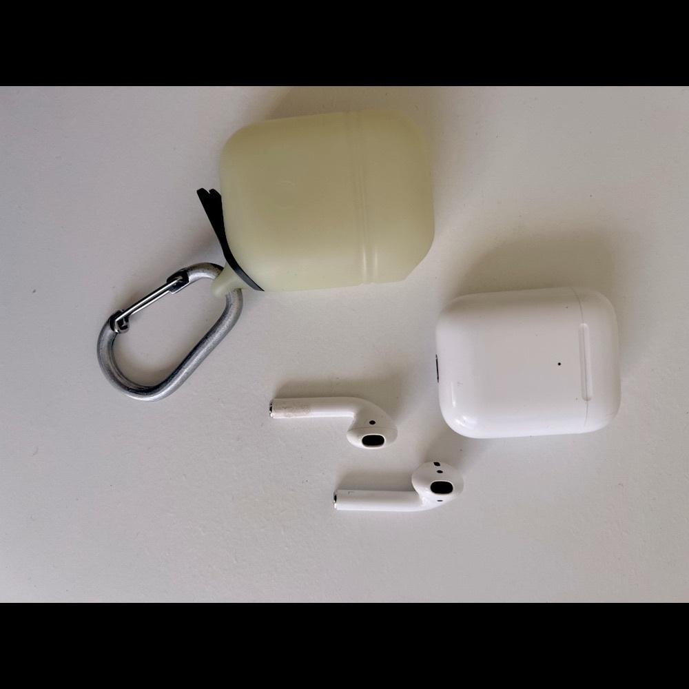 AirPod (2nd generation)
